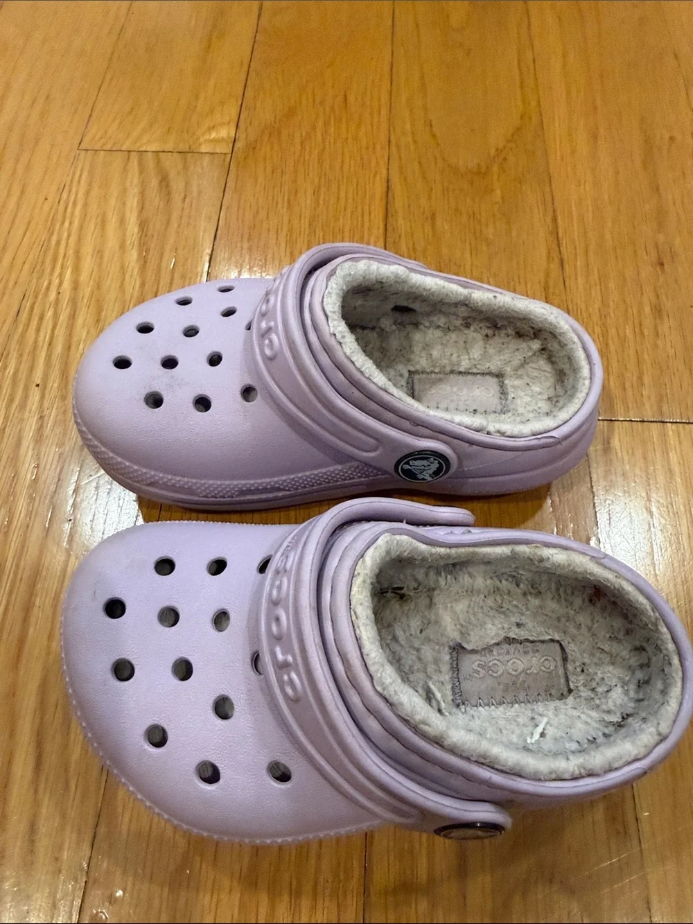 Crocs girls purple lined clog size C7 .